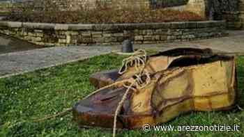 Opera spostata dal castello dei Conti Guidi. Interviene l'artista: "È ora che torni al proprio posto" - Arezzo Notizie
