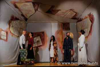 Formia / "I parenti terribili", la compagnia "Imprevisti e probabilità" torna alla Sala Iqbal - Temporeale Quotidiano