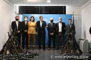 Con la presencia de Soria y Alak, la provincia de Buenos Aires comenzó la entrega a la ANMaC de 11.400 armas secuestradas en procesos penales para iniciar su destrucción - Argentina.gob.ar Presidencia de la Nación