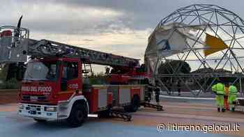 Il vento scoperchia la cupola geodetica accanto al Serraglio - Il Tirreno