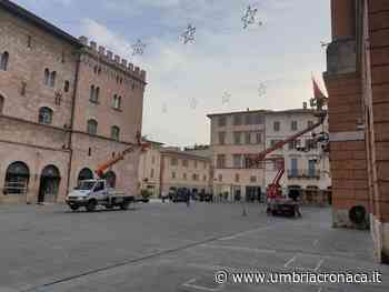 Foligno si veste a festa per Natale e ha fiducia nella ripresa - Il quotidiano che racconta l'Umbria - Umbria Cronaca