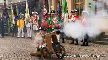 Fulda: Karnevalisten eröffnen Session 2022 am Buttermarkt - Fuldaer Zeitung