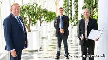 Dialekt als hoher Verdienst: Ehrenzeichen für Sven Bach - Nordbayern.de