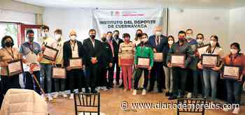 ayuntamiento de cuernavaca premia a lo mejor del deporte - Diario de Morelos