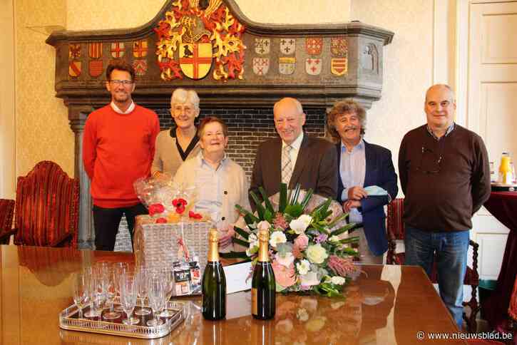 Warme bakker in de bloemetjes gezet