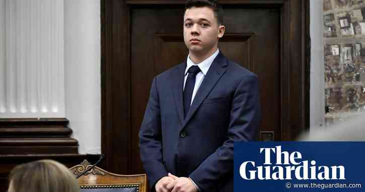 Kyle Rittenhouse trial hangs in balance as defence requests mistrial – video report