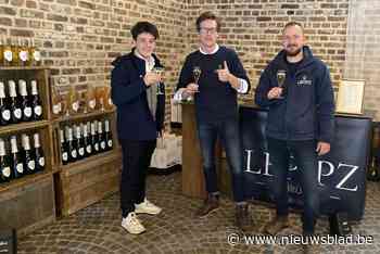 Truienaars stellen schuimwijn van oude appelrassen voor