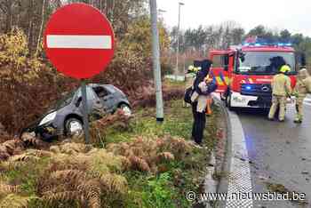 Twee auto’s slippen in half uur tijd op afrit E313