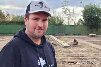 De Klinkaert Sportclub werkt aan acht padelvelden naast elf tennisterreinen