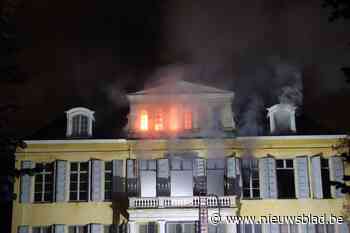 Uitslaande brand in leegstaand kasteel van Paul Gheysens in Wijnegem: “Vuur moeilijk onder controle te krijgen”