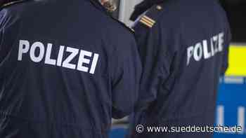 Bedrohlicher Gast: Waffe vor Fastfood-Lokal gezogen - sueddeutsche.de