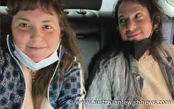 Girls creator Lena Dunham weds - Australian Jewish News