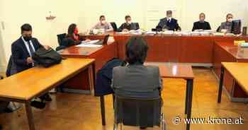 Diversion beantragt - Angeklagter „Horror-Zahnarzt“ schwieg vor Gericht - Kronen Zeitung