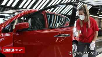 UK economic growth slows as supply problems hit the recovery