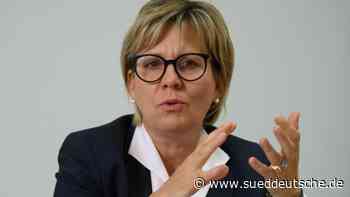Sachsens Kulturministerin Klepsch mit Coronavirus infiziert - Süddeutsche Zeitung