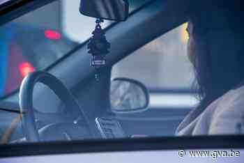 Camera's tegen gsm-gebruik achter stuur getest in Antwerpen: “Bij 8 op de 10 inbreuken had bestuurder gsm in de hand” - Gazet van Antwerpen