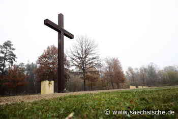Riesa: Gedenkfeier auf Waldfriedhof in der Gohrisch-Heide - Sächsische.de
