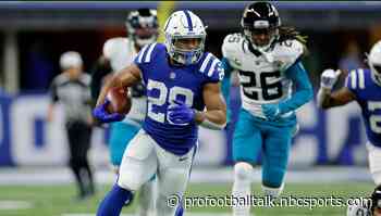 Jonathan Taylor has 107 yards, leading Colts to 20-9 halftime lead
