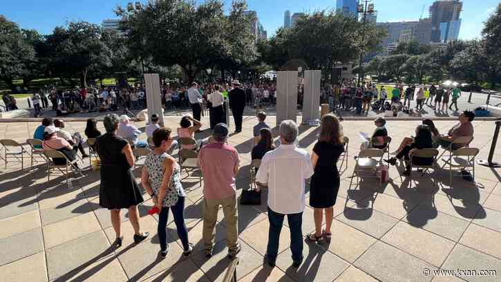 'Y'all means all': Hundreds rally at Texas Capitol against rise in antisemitic acts