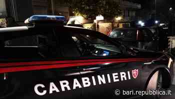 Bari, buttafuori del Demodè colpito con 2 colpi di pistola fuori dalla discoteca: avrebbe negato accesso a ch… - La Repubblica