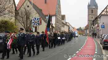 Volktrauertag: In Erlangen steigen Tauben zum Himmel - Nordbayern.de