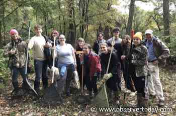 Students pitch in on trail work | News, Sports, Jobs - Evening Observer