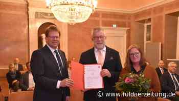 Fulda: Heiko Wingenfeld überreicht Landesehrenbrief an Stefan Ihrig - Fuldaer Zeitung
