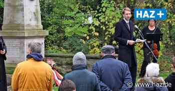 Hemmingen: Bürger gedenken beim Volkstrauertag in Wilkenburg der Opfer - Hannoversche Allgemeine
