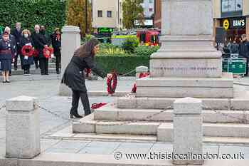 Council leader pays tribute to those who gave their lives in war