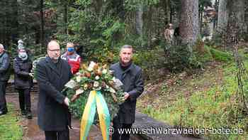 Trauerfeier in Altensteig: Gedenken an Opfer von Krieg und Hunger