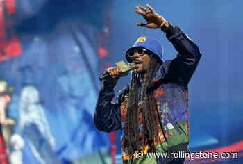 Snoop Dogg Drops Stacked ‘The Algorithm’ Tracklist Featuring Fabolous, Dave East, Jadakiss