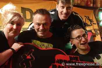 Stadtgeflüster: Wie eine Gitarre die Clubs retten soll - Freie Presse