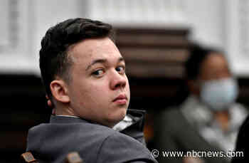 Judge dismisses weapons charge in Kyle Rittenhouse homicide trial