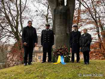 Volkstrauertag: Kranzniederlegung in Giengen nur im kleinsten Kreis - Heidenheimer Zeitung