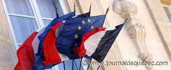 Le drapeau français change de couleurs