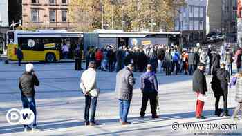 Coronavirus digest: Germany considers partial mandatory vaccinations - Deutsche Welle