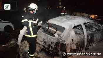Polizei Hamburg: Autos in Hamburg und Glinde in Flammen – Brandstiftung? - Hamburger Abendblatt