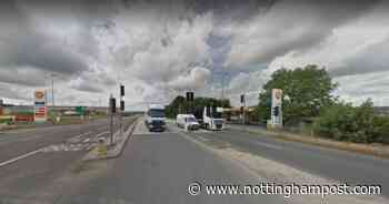 Weapons and drugs recovered after police stop car in Sutton-in-Ashfield - Nottinghamshire Live