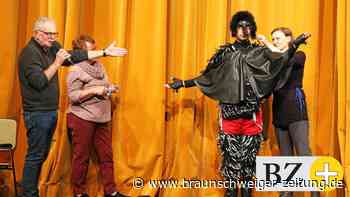 Wie ein Theater-Darsteller zum Raben Abraxas wird