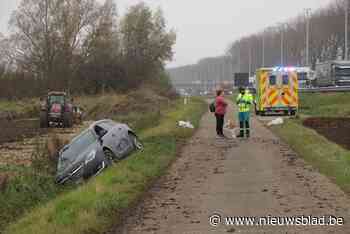 Zoveelste ongeval aan tractorsluis: opnieuw bestuurster in de gracht