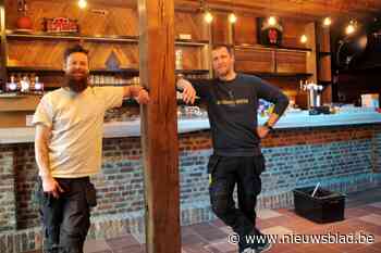 Nederlandse cafébaas huurt bovenverdieping van Turnhouts café en legt bussen in om coronaregels te omzeilen
