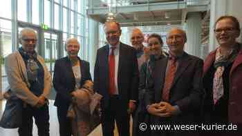 Ehrenamtliche beim Festakt - WESER-KURIER