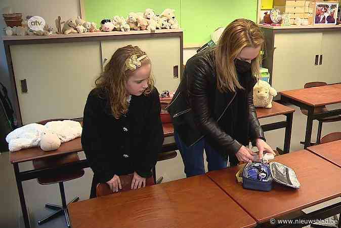 Mucoweek met Julie: “Door de aerosol mag ik later gaan slapen.”