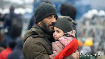 Im Podcast "heute wichtig" - Geflüchtete in Belarus: Die Kinder müssen Gras essen - RTL Online