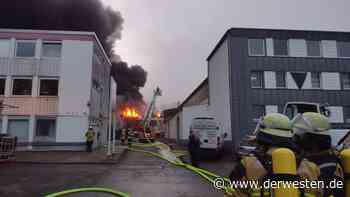 Essen: Riesige Rauchwolke über Stadt – Feuerwehrmann verletzt - Derwesten.de