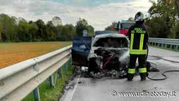 Auto in fiamme a San Giovanni al Natisone, illesi gli occupanti del veicolo - Udine Today