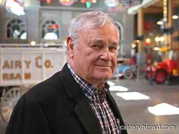 Truck driver admits tapping cellphone seconds before crash that killed Calgary philanthropist - Calgary Herald