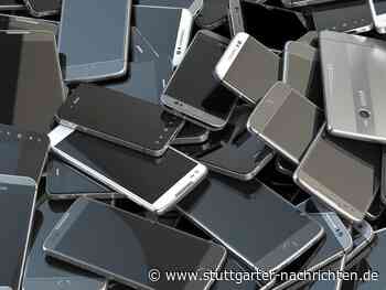 Millionen ausrangierte Geräte - Verkaufen oder Spenden? Wohin mit dem alten Smartphone? - Stuttgarter Nachrichten