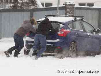 Edmonton weather: 80 collisions recorded as blustery snow snarled traffic on city streets Tuesday