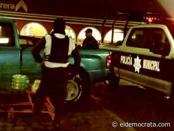 Roban autos en estacionamiento de centro comercial en Coatepec - El Demócrata